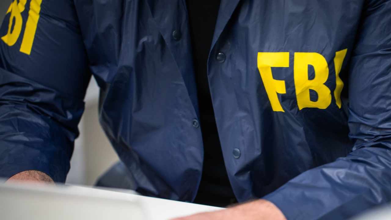 FBI بیت کوین را از کلاهبرداران خارج از کشور که خود را به عنوان مقامات مجری قانون ایالات متحده معرفی می کردند، ضبط کرد