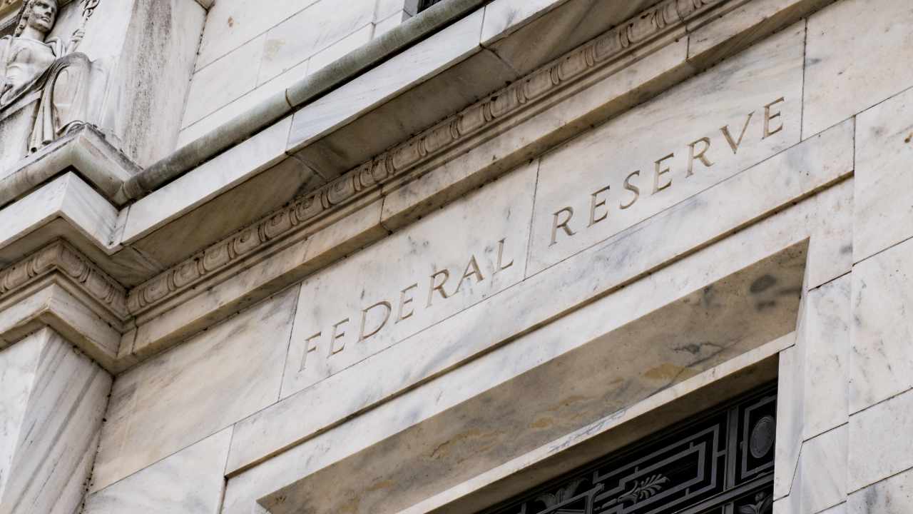جف بوث نسبت به کاهش بدهی در صورتی که فدرال رزرو به افزایش نرخ بهره ادامه دهد هشدار می دهد