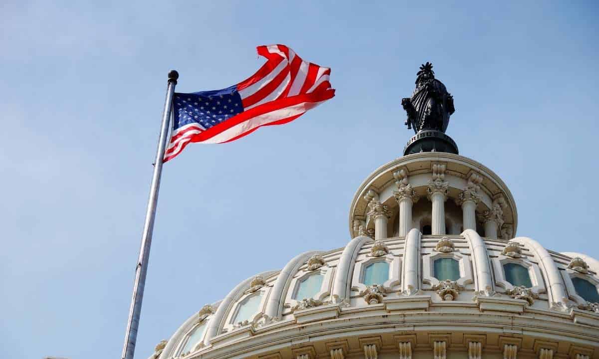 «مرکز سکه» از «رویکرد کثیف، خودسرانه و غیرقانونی» لایحه DeFi سنای آمریکا انتقاد کرد