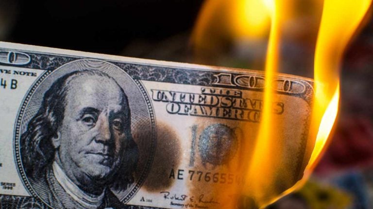 واکنش انجمن کریپتو به انتقاد هیلاری کلینتون از بیت کوین که باعث تضعیف دلار آمریکا به عنوان ارز ذخیره شده است.